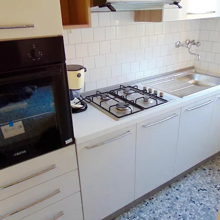 S56 - Sirolo, Quadrilocale In Centro Con Posto Auto *